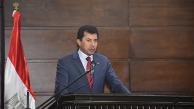 وزير الرياضة: اطمئنوا على مصر بشبابها