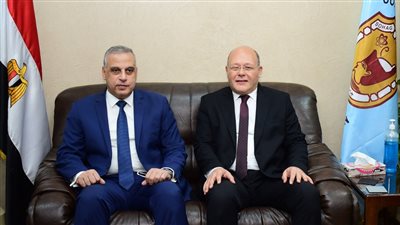 محافظ سوهاج يهنئ 