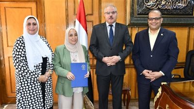 تعيين “غادة حداد ” عميداً بقطاع الطب والعلوم الحيوية 
