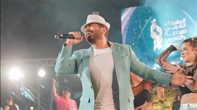تامر حسني يفتتح حفل مهرجان القاهرة للدراما.. الليلة