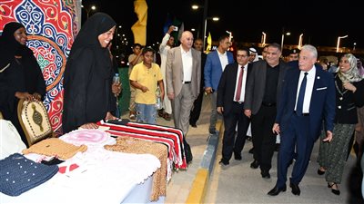 محافظ جنوب سيناء يشهد أمسية الاسرة المصرية ويكرم الطلاب المتفوقين في الشهادة الثانوية العامة والأزهرية والدبلومات الفنية