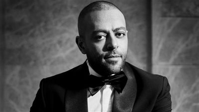 حد يسحب المايك من تامر عاشور.. ملك الأحزان يبكي الوطن العربي