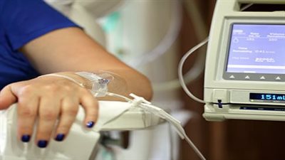 5 آثار جانبية أكثر شيوعًا للعلاج الكيميائي.. تساقط الشعر أبرزها 