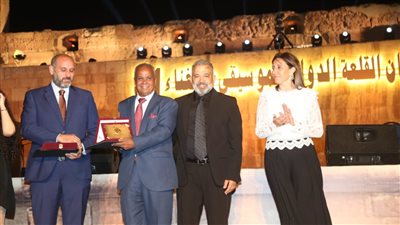 انطلاق مهرجان القلعة الدُولي للموسيقى والغناء .. صور