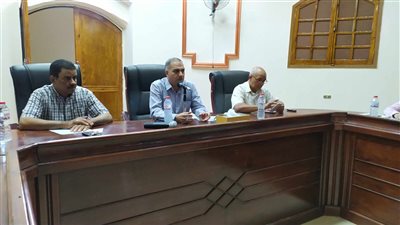 رئيس مدينة الداخلة يجتمع برؤساء الوحدات المحلية القروية لمتابعة العمل