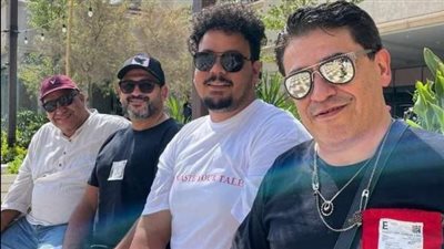 أكرم حسني يحتفل بالعرض الخاص الثالث لـ 