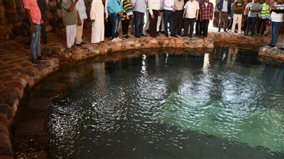 بدء توافد الزائرين على حمام موسى بطور سيناء