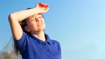 الطقس الحار يهدد هؤلاء المرضى بنوبة قلبية مفاجئة.. أخصائية قلب تحذر