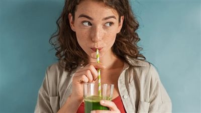 تحتوي على مواد سامة.. نوع شفاطات شُرب تدمر الصحة وأطباء يحذرون من استخدامها