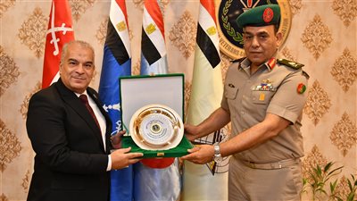 جامعة عين شمس تنظم احتفالية فنية لعدد من أسر الشهداء والمصابين