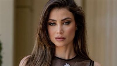 أنابيلا هلال تحتفل بعيد ميلادها بجمبسوت لافت