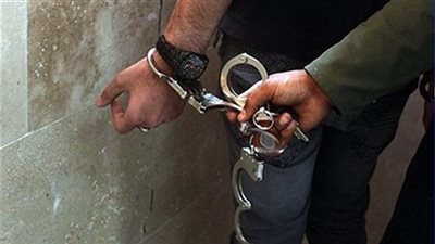 سقوط صاحب مصنع هارب من 258 حكمًا قضائيًا في أبو النمرس