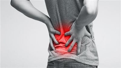 أشهر أعراض مرض عرق النسا.. أبرزها ألم أسفل الظهر