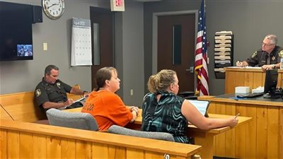 زوجة تُحاول حرق زوجها نائماً.. العناية الآلهية تُنقذه في الوقت المُناسب