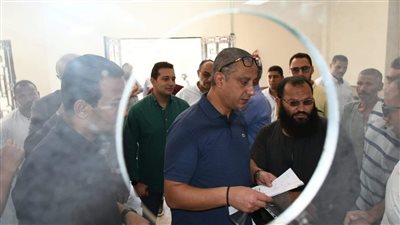 محافظ الفيوم يتفقد تشغيل مجمع الخدمات الحكومية بقرية كحك بحري