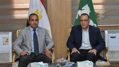محافظ الشرقية يلتقي رئيس مجلس إدارة مصنع إنتاج وإصلاح المدرعات 