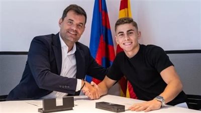 برشلونة يجدد عقد جوهرته الشابة فيرمين لوبيز