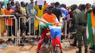 الجابون.. ترقب لخطوة المجلس العسكري التالية بعد الانقلاب