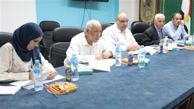 وكيل التعليم بالوادي الجديد يترأس لجنة المقابلات الشخصية للمتقدمين لشغل الوظائف الإشرافية