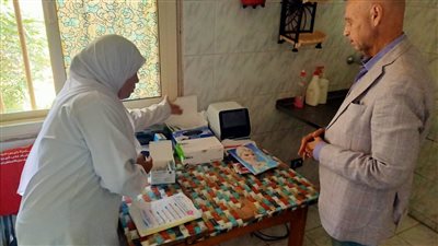 لعدم تواجدها.. نقل طبيبة من هرية رزنة لخارج الوحدة