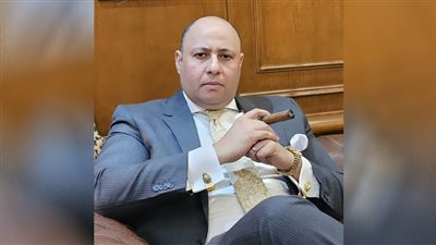 رغم صعوبة القضية.. أشرف نبيل يقبل الدفاع فى قضية 