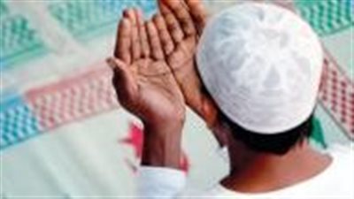حكم تغسيل الرجل من مات من محارمه