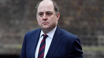 استقالة وزير الدفاع البريطاني من منصبه