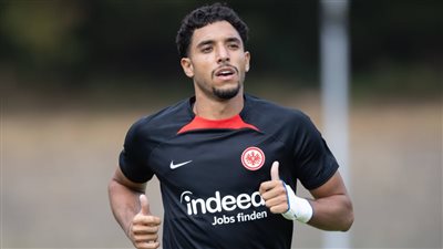 عمر مرموش يقود تشكيل فرانكفورت المتوقع أمام ليفسكي البلغاري