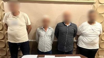 اتخانقوا وفضحوا بعض.. التحقيق مع 4 أشخاص بحوزتهم تمثال يشتبه في أثريته 
