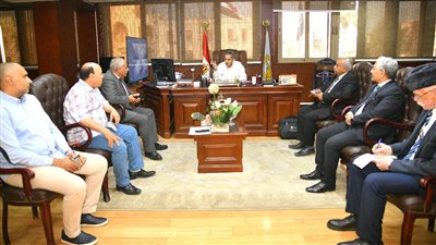الغربية تعقد اجتماع مع مديري العلاقات العامة بالمديريات الخدمية 