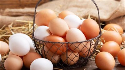 أسعار البيض اليوم الجمعة في الأسواق المصرية.. كرتونة الأحمر بكام