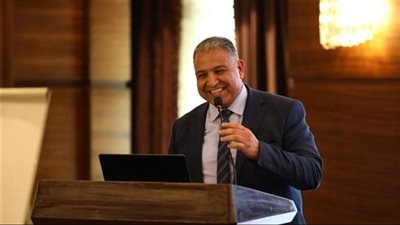 فكري يشيد بالتعاون العلمي بين أساتذة طب أطفال الأزهر والجامعات المصرية