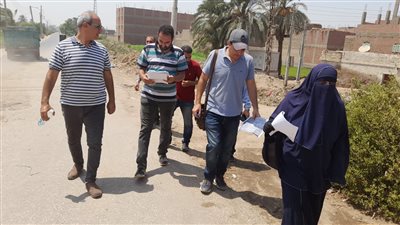 حملة لإزالة الحشائش لترع كوم الزرزور وفرع زعبرة بأسيوط