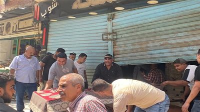 محافظة الجيزة تطارد إشغالات ومخالفات مقاهي شارع الأربعين بالهرم