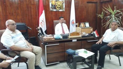 مدير تعليم قوص يترأس لجنة توزيع مديرى ووكلاء المدارس الإعدادية