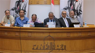 التفاصيل الكاملة لأولى الجلسات الفكرية بمهرجان القاهرة الدولي للمسرح التجريبي