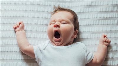 منعًا لكارثة صحية.. طبيب يحدد فئة من الأطفال يجب أن يناموا أثناء النهار