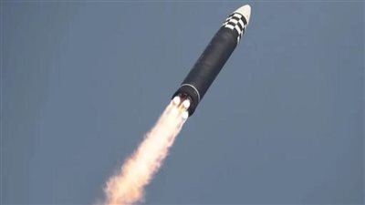 كوريا الشمالية تعلن نجاح تجربتها الصاروخية ونظيرتها تؤكد فشلها 