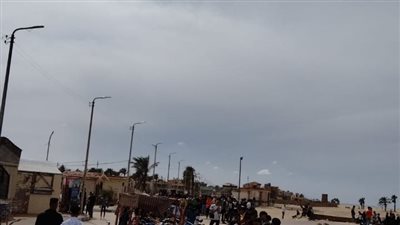 إقبال متوسط على شواطئ جمصة بالدقهلية 