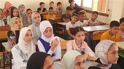 وكيل تعليم الغربية يوجه بوضع برامج علاجية لطلاب المرحلة الإعدادية 