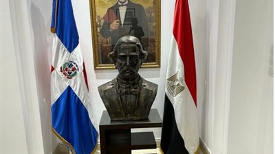 غدًا..  سفارة الدومينيكان تزيح الستار عن أول تمثال لخوان بابلو دوارتي بإفريقيا (صور)