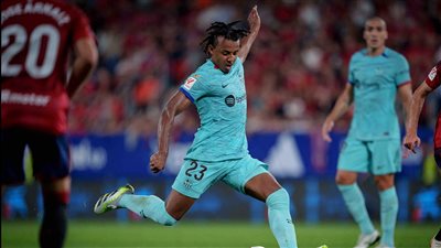برشلونة ينهي الشوط الأول متقدما على أوساسونا بهدف كوندي