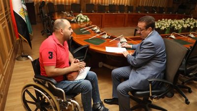  محافظ المنوفية يسلم كراسي متحركة ومساعدات مالية وعينية لذوي الهمم