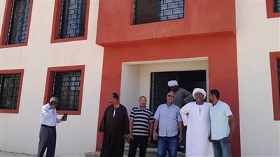 محافظ أسوان يوجه بسرعة بحث وتلبية مطالب أهالي قرية الكاجوج بكوم أمبو