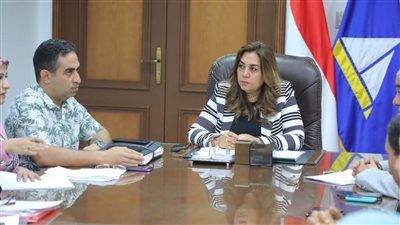 محافظ دمياط تناقش عددًا من الملفات الخاصة بمنطقة الامتداد العمراني برأس البر 