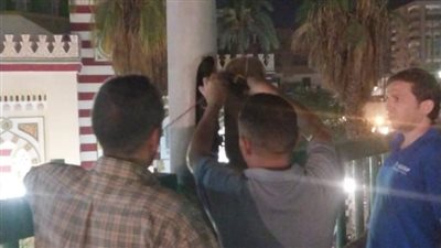 حي شرق اسيوط ينفذ عملية صيانة لأعمدة الكهرباء رد على شكاوى المواطنين