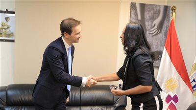 مايا مرسي تستقبل سفير سلوفينيا بالقاهرة 