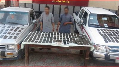 القبض على تاجري مُخدرات بـ 204 طرب حشيش بمطروح