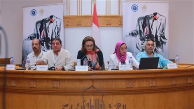 نقاد وأكاديميون عرب: التجريب في المهجر قائم على المغامرة وتعدد الثقافات