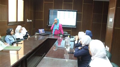 مستشفى الإصابات والطوارئ بجامعة أسيوط تنظم تدريبا للتمريض الجدد 